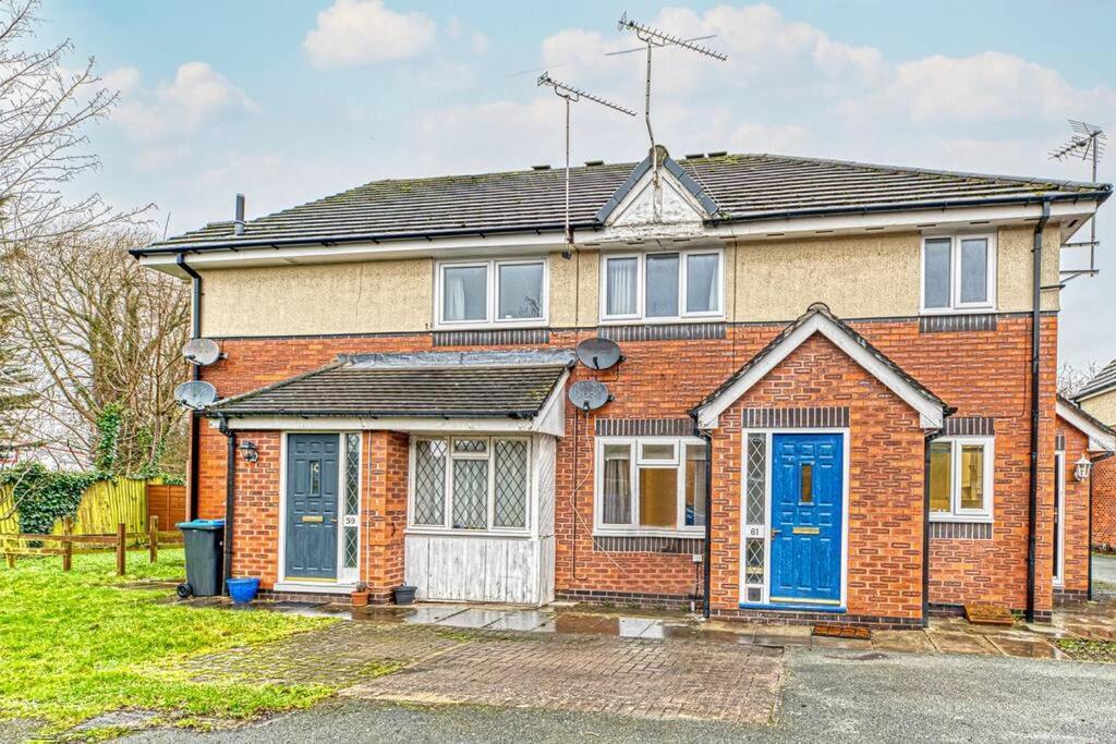 Cosy 2 Bedroom Flat Apartment Chester